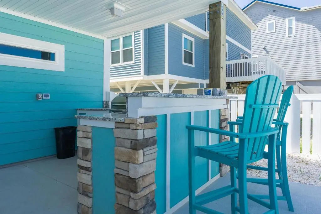 Wait N Sea by Oak Island Accommodations