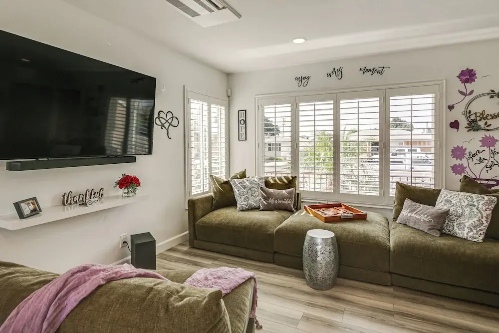 'breeze by the Marina' Chula Vista Getaway!
