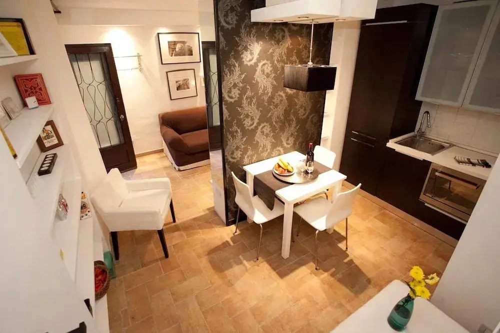 Colosseum Secret Apartment
