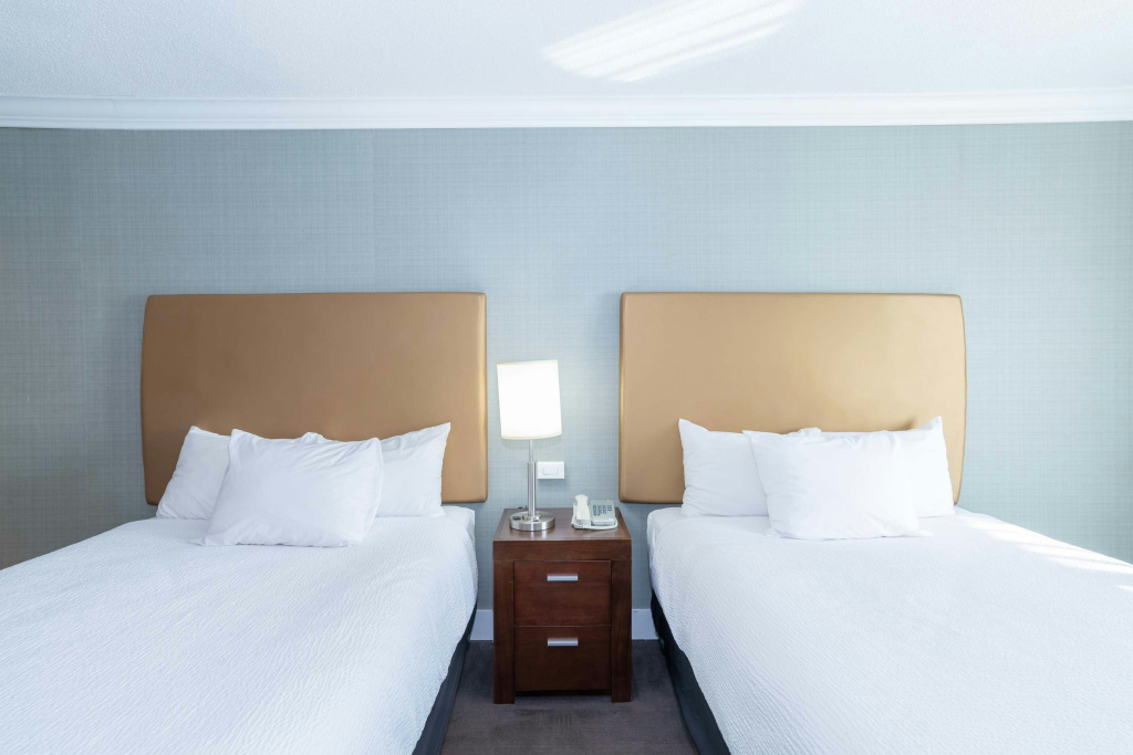 Sandman Hotel Vernon