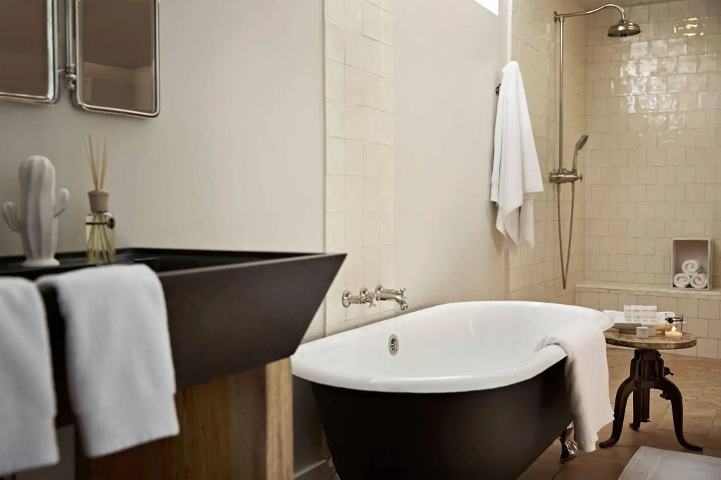 Bespoke Inn Scottsdale