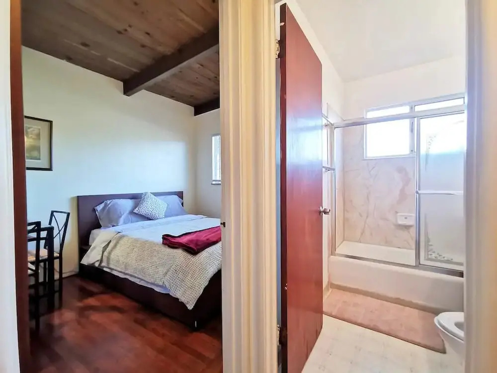 Comfy 2BR 1Bath Apartment near HWY580-80
