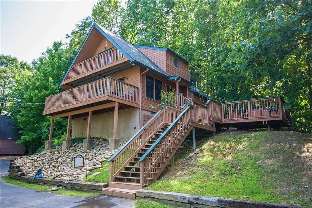 Bear Trails - Two Bedroom Cabin