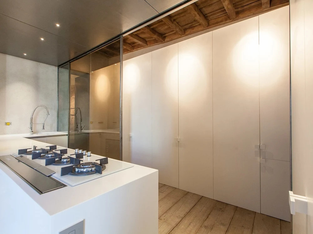 Rental in Rome Loophouse