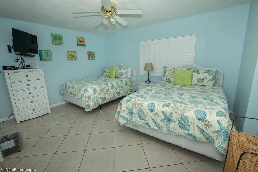 Shoreline Towers 2073 - 2 Br Condo