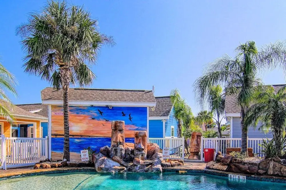Moore Fun 3 Br Townhouse