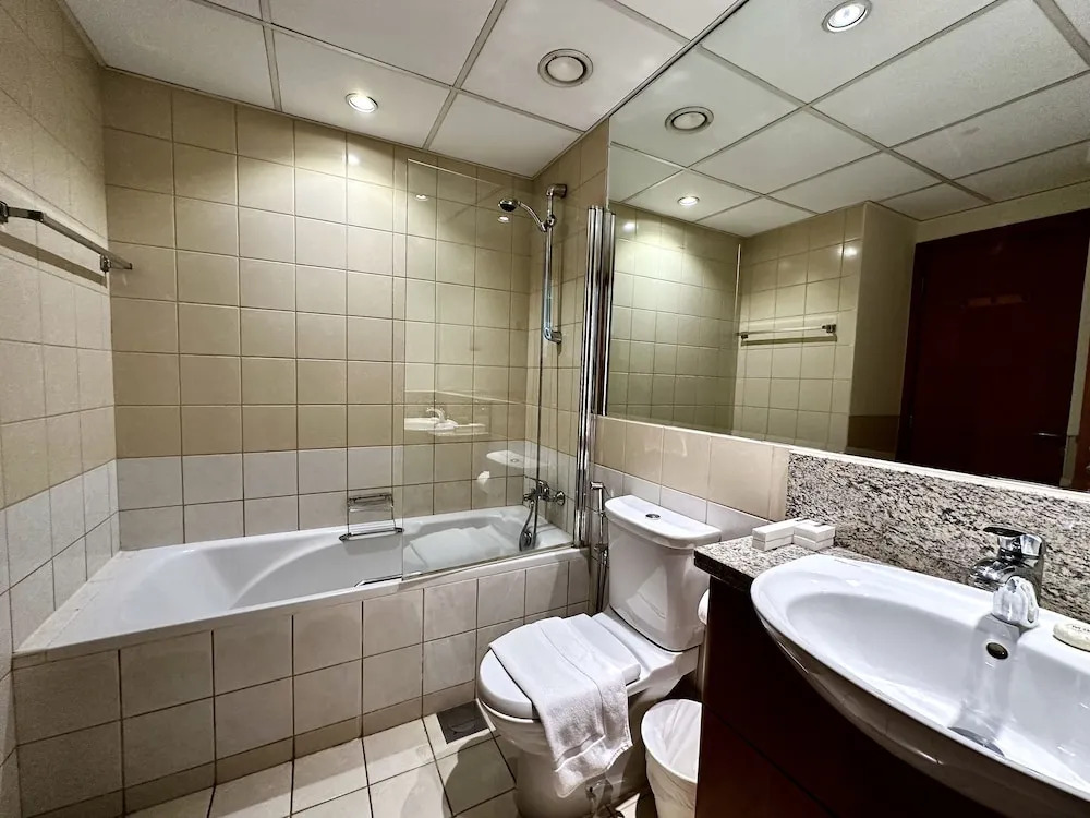 Lux BnB I Turia Tower I Lake & Garden View