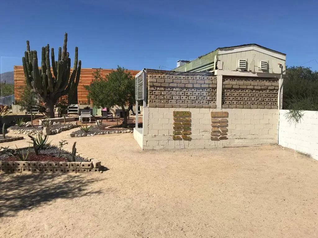 Susu’Z Village Hostel and Rooms