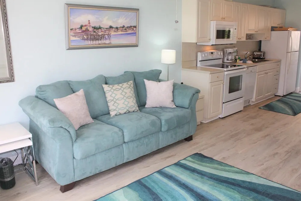 Jamaica Royale 014 - 1 Br Apts
