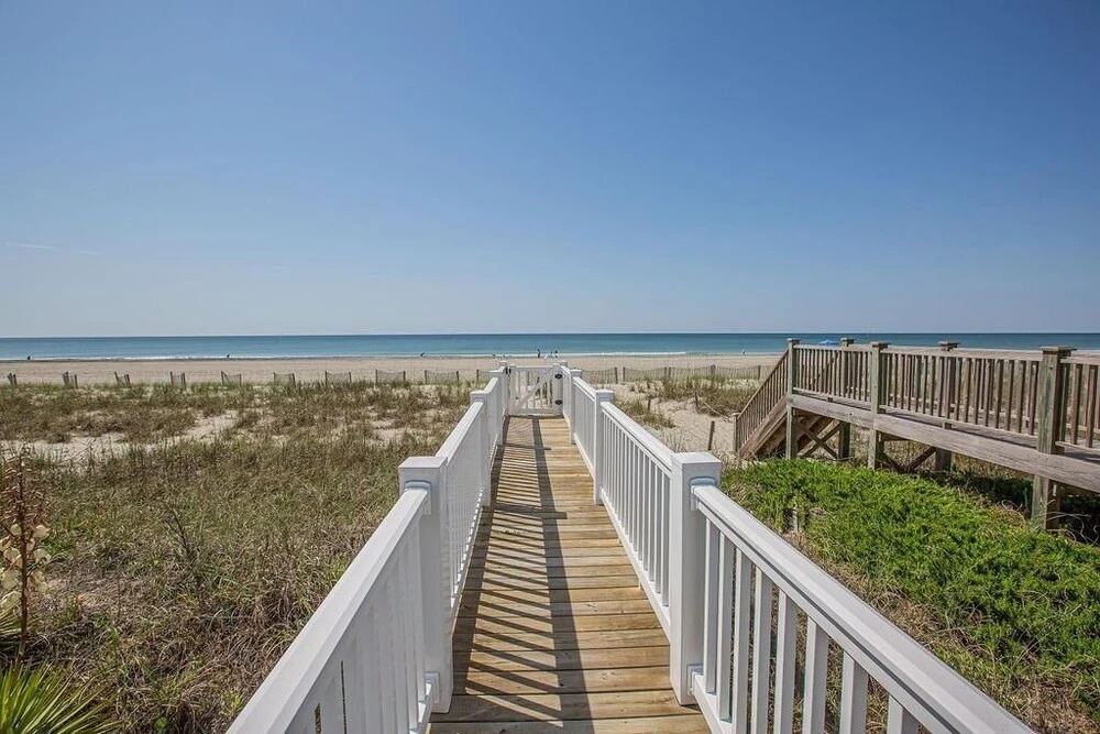 Ohana Tides 5 Bedroom Home by RedAwning