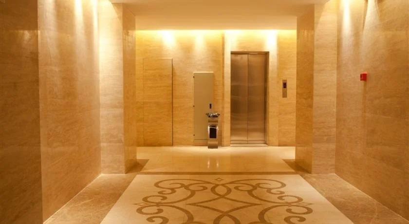 K Raphael Hotel