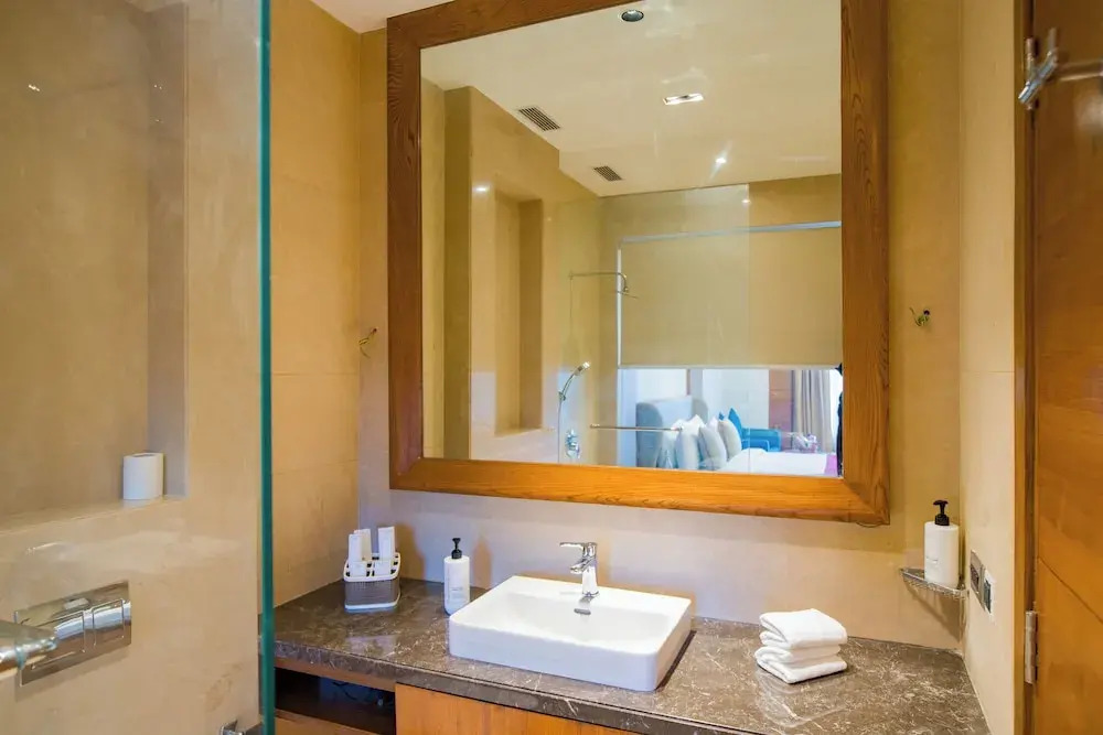 Eternal Oasis by Alaya Stays, Golf Course Road