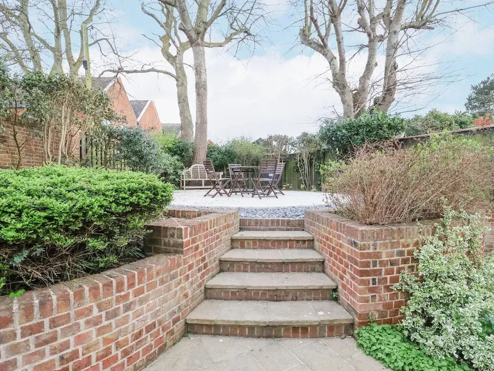 9 Church Farm Rise
