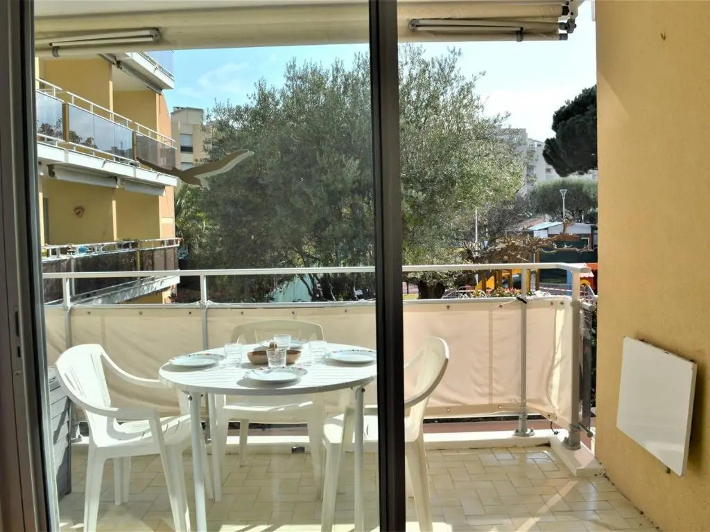 Appartement Cavalaire-sur-Mer, 1 pièce, 4 personnes - FR-1-226B-64