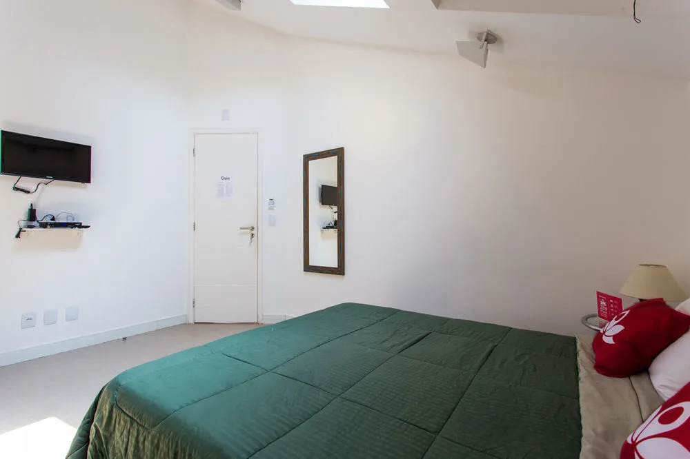 ZEN Rooms Mena Barreto