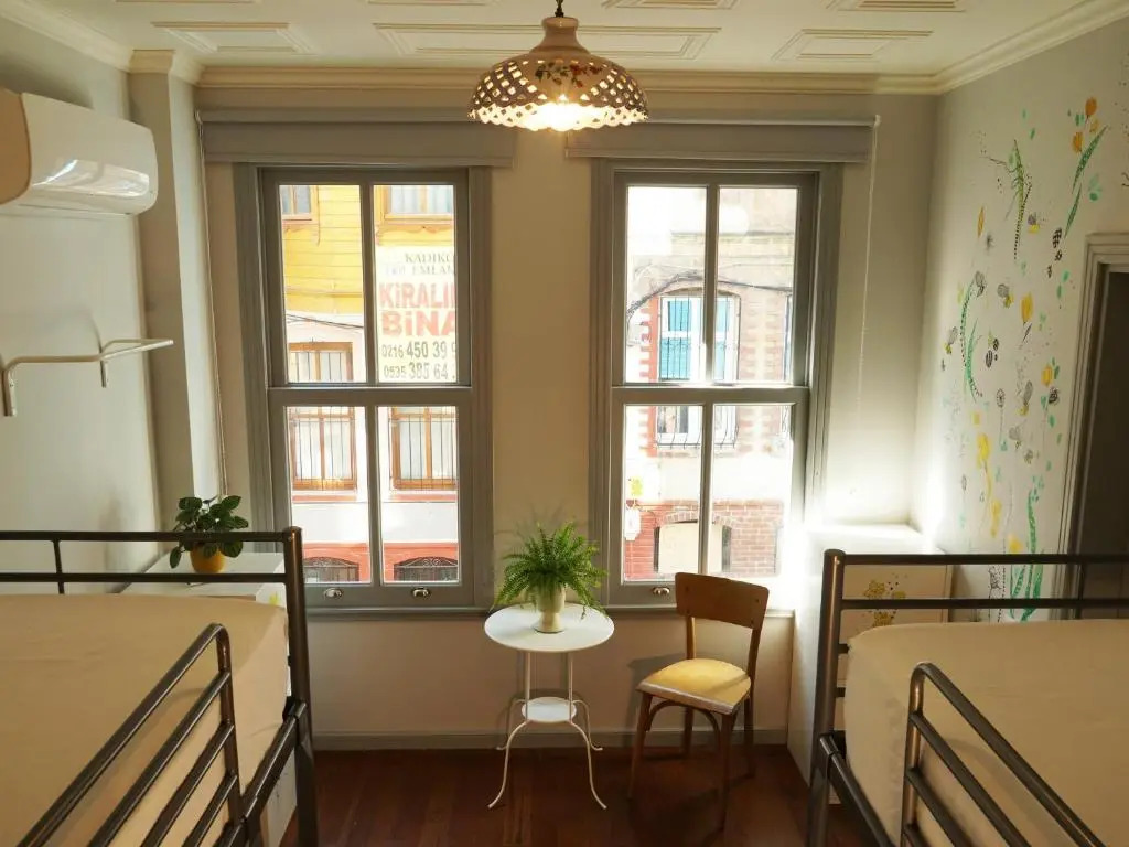Tilas - Rooms in 19th Century Wooden Townhouse,Kadikoy