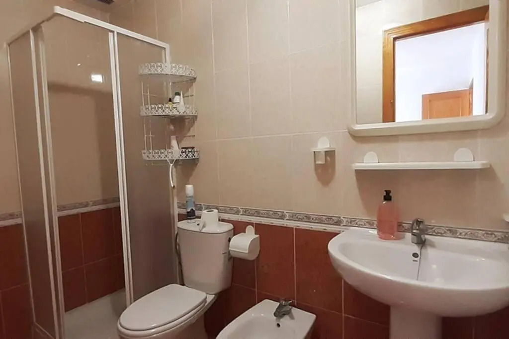 Cozy Holiday @ 3BR Apt Near Beach Promenade!