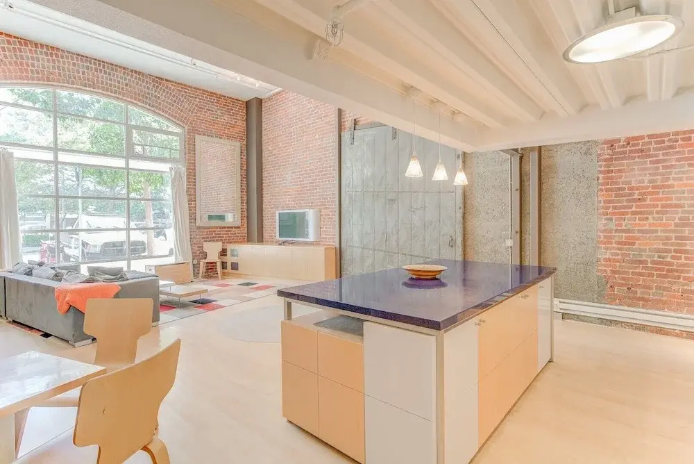 Spear Street Unit #122 - 2 Br Condo