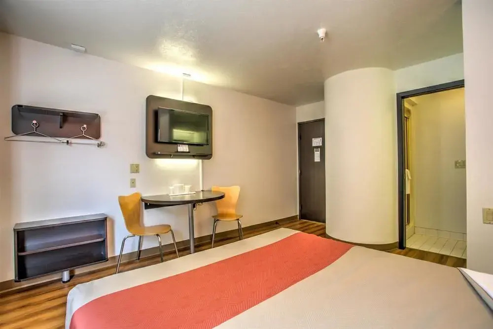 TLC Inn