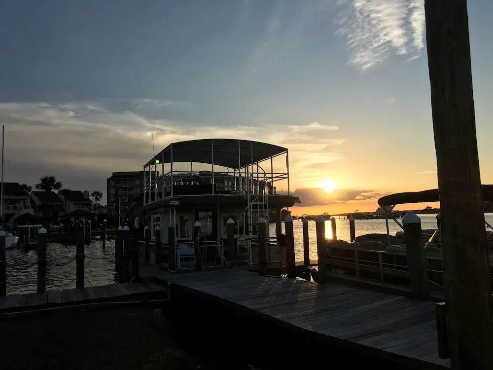 Island Houseboat