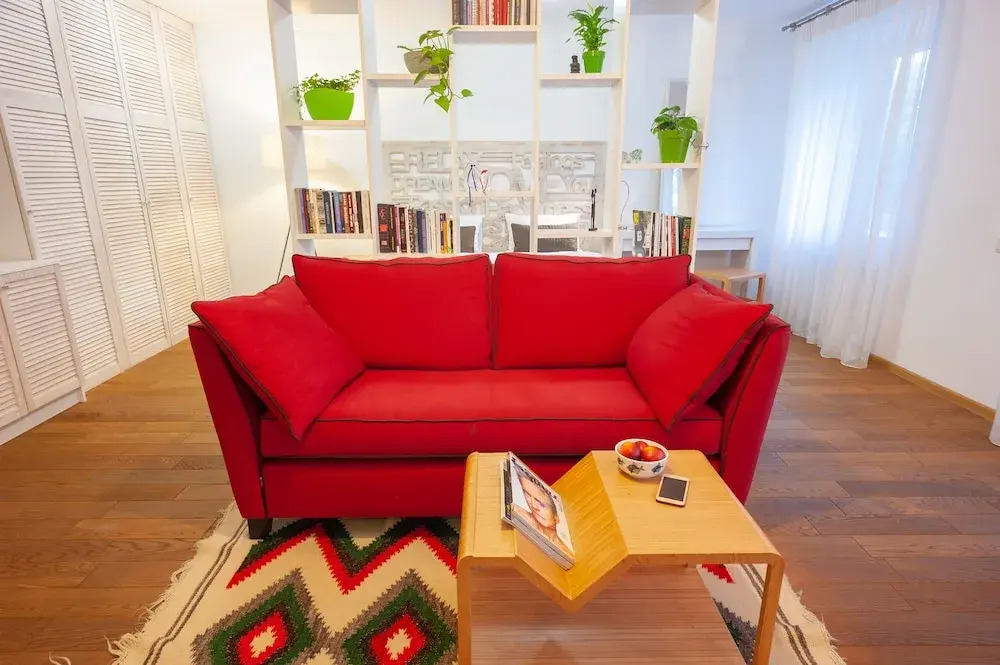 Апартаменты MalinaApt Sophisticated red