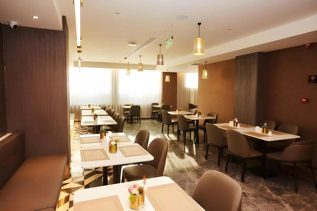 Homeinn Plus Hotel (Qiqihar Longhua Road)