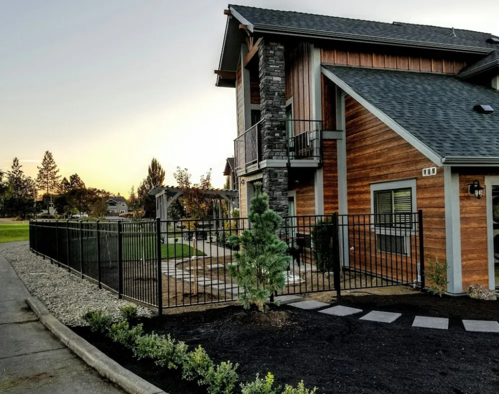 Resort at Eagle Point Golf Club Lodging