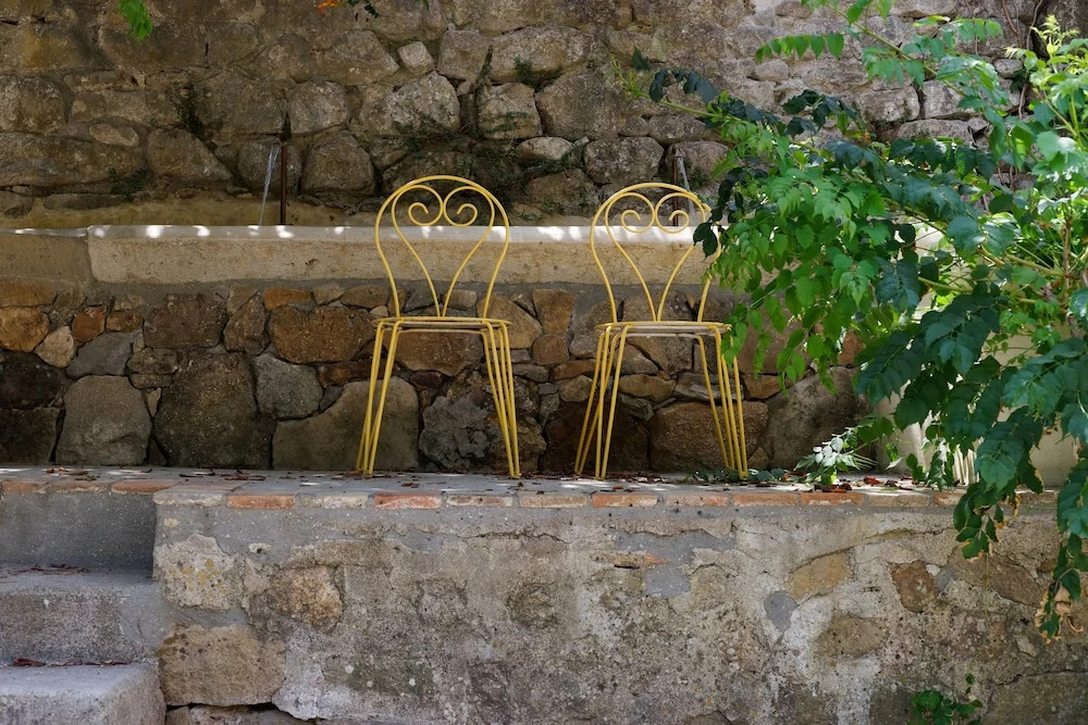 Logis Hôtel Restaurant Le Domaine de lEau Vive