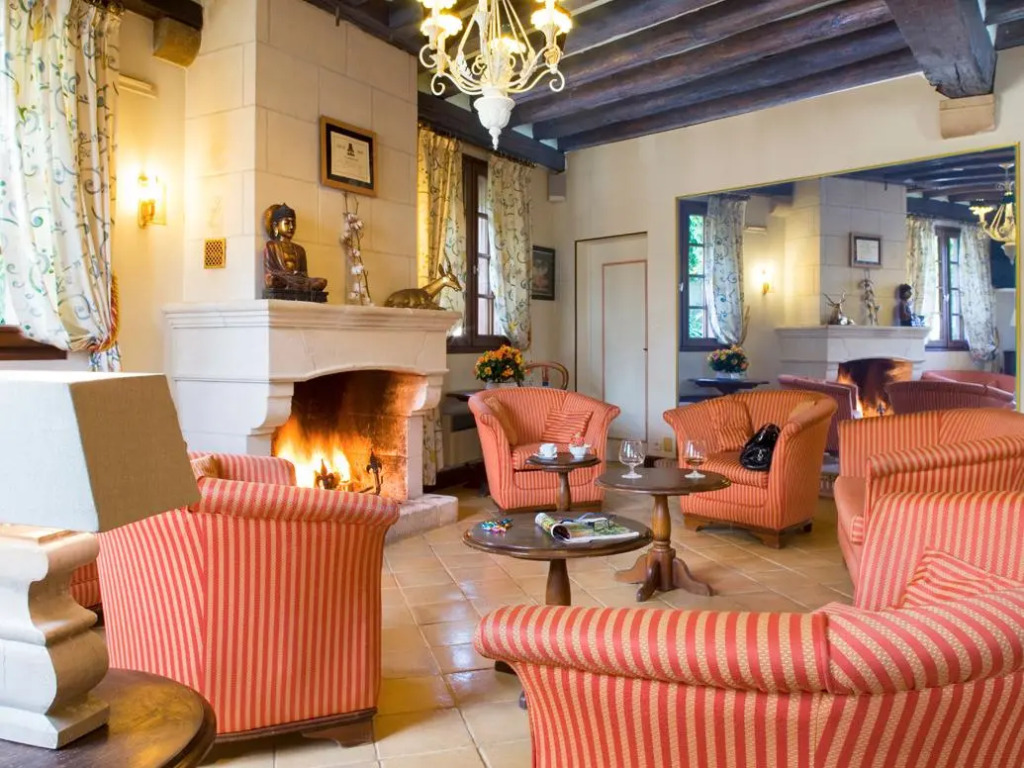 Logis Hôtel Auberge Du Centre Châteaux de la Loire