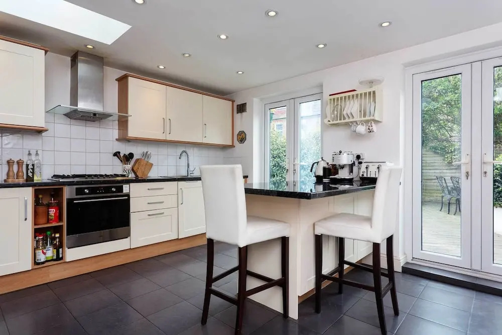 Veeve - Homely Hammersmith