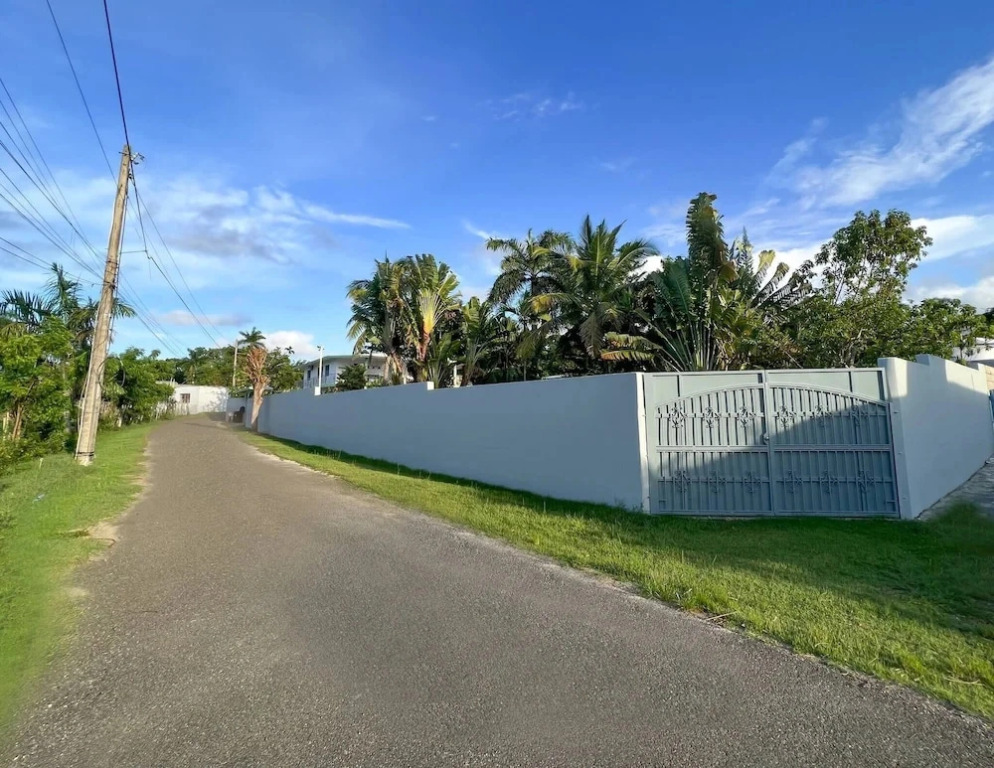 Cozy 7BR Villa BIG Pool Close to Beach