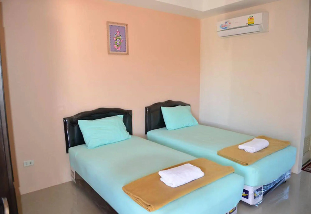 Phrom Phring Place Service Apartment