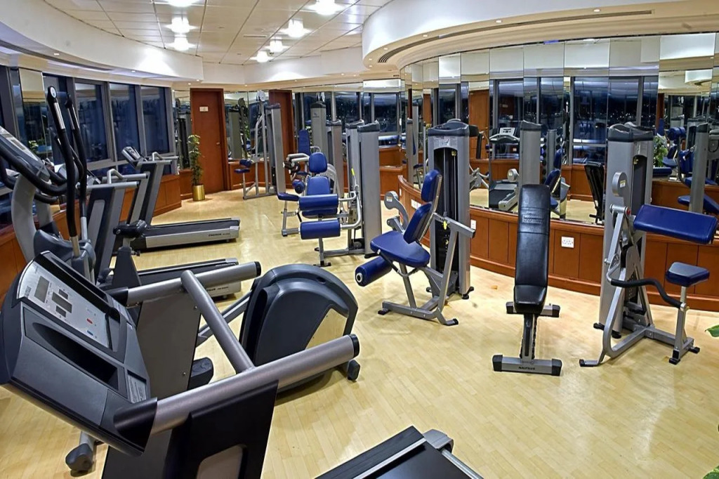 Отель DoubleTree by Hilton Dubai Port Saeed
