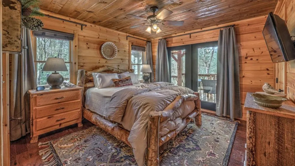 Aska Pines by Escape to Blue Ridge