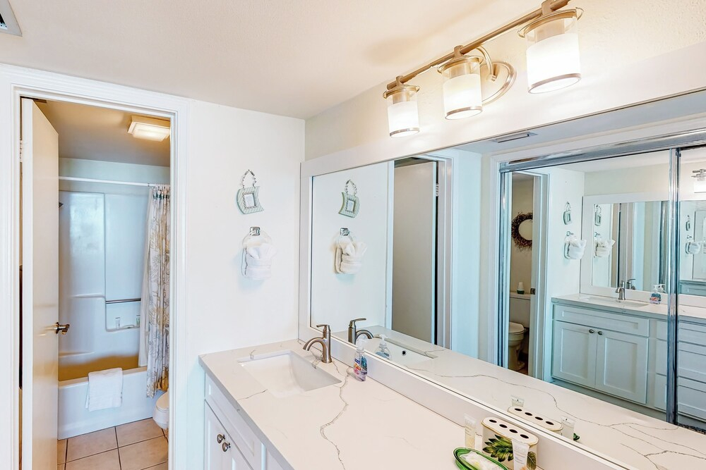 Coastal 2br, Steps to Gulf: Suntide III - Unit 709
