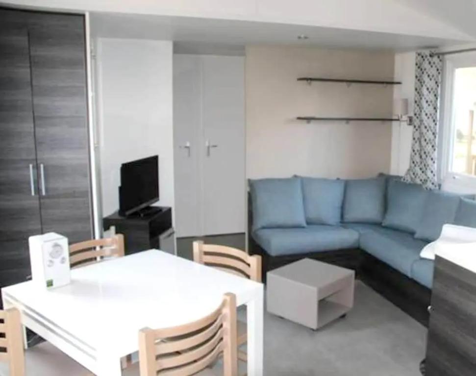 Property With 3 Bedrooms in Saint-jean-de-monts, With Shared Pool, Enclosed Garden and Wifi