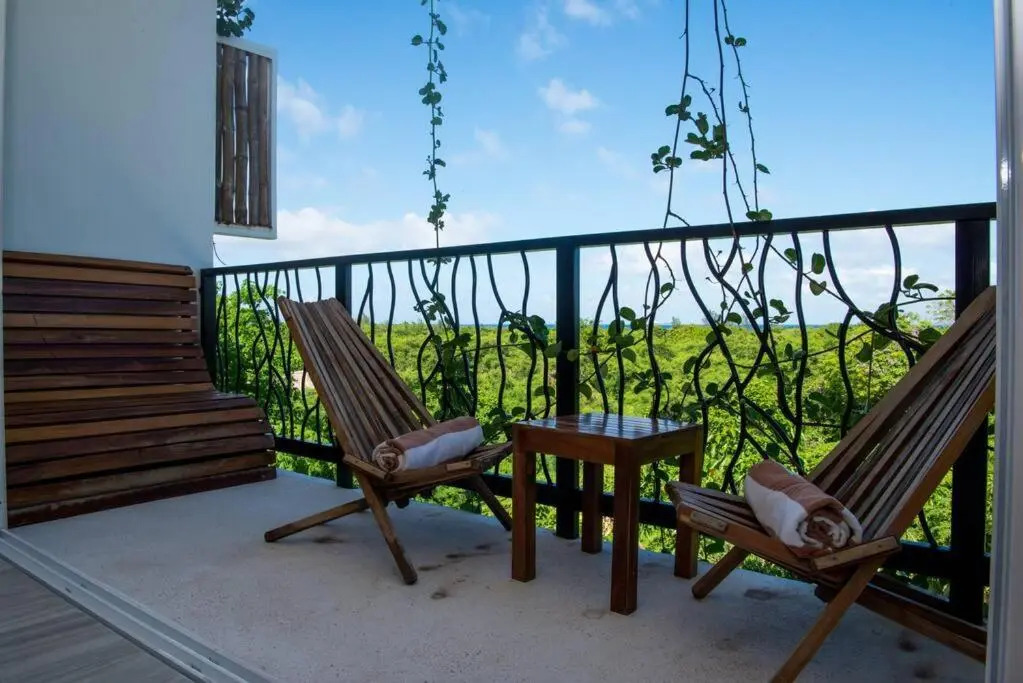 Oceanview Luxury Suite Steps from Quinta Avenida Balcony Infinity pool HMoon