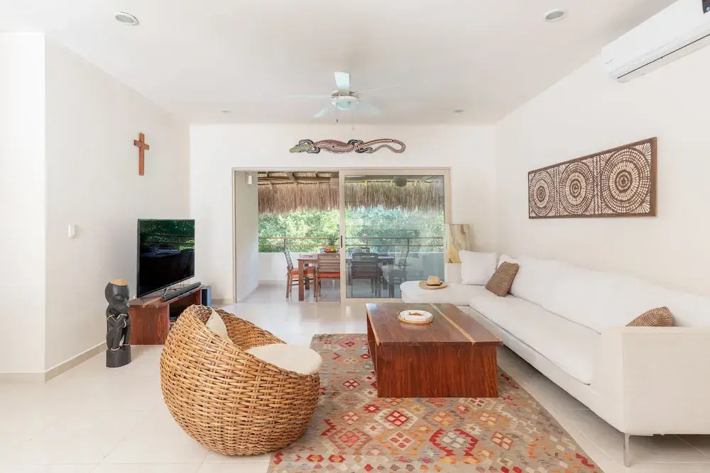 Secret Garden Oasis 3BR Penthouse