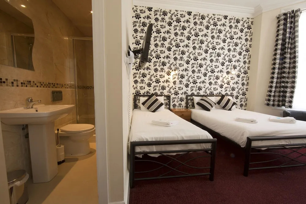 Royal Guest House by Saba