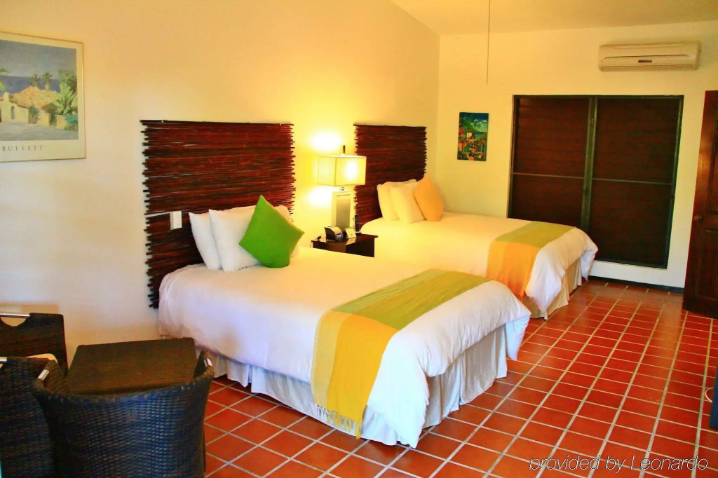 Anacaona Boutique