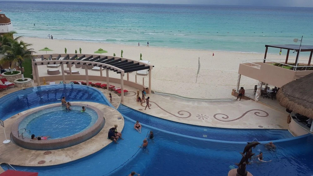 Luxury Beachfront Condo in Royal Sunset Fishermens Resort spa