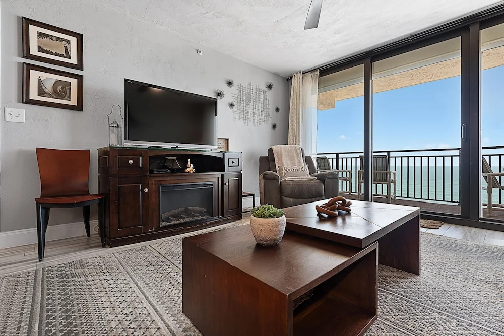 Ocean View Penthouse 2BR Condo Daytona Shores