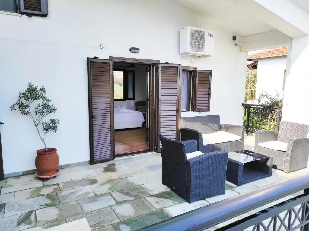 Detached Beach Front House, 1st Floor