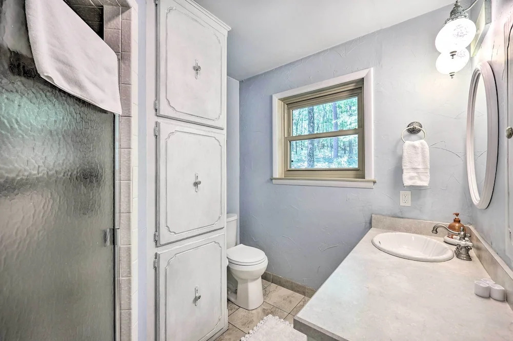 Furnished Deck w/ Views: Hot Springs Cottage