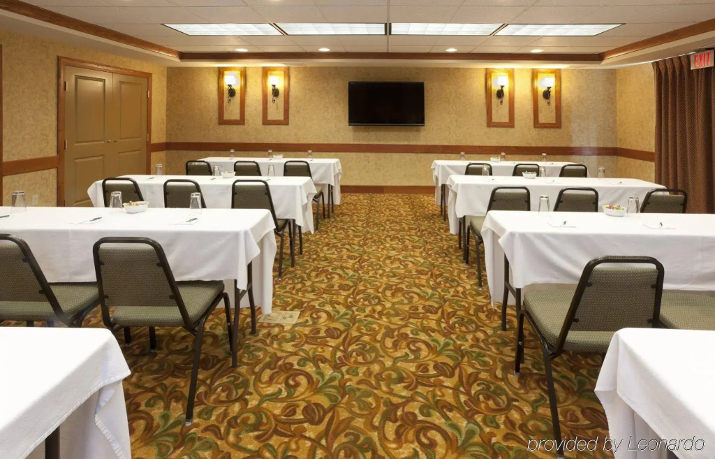 Holiday Inn Express Hotel & Suites Chicago West Roselle by IHG