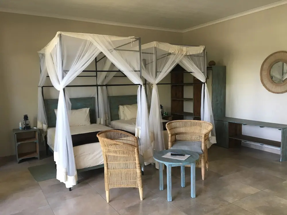 The Waterfront, Maun
