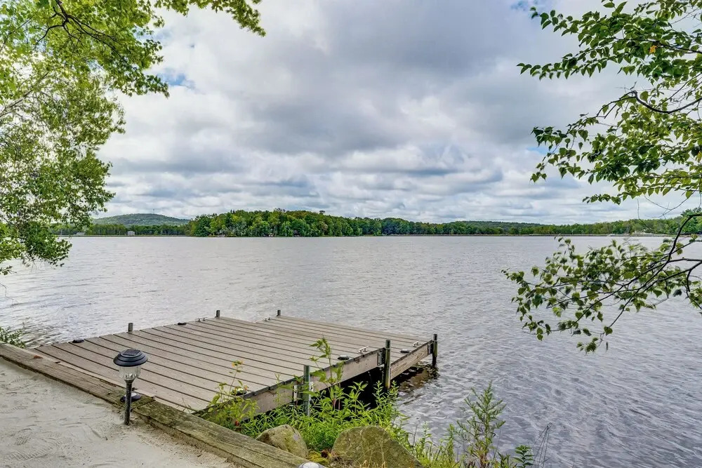 Lakefront Poconos Family Home w/ Pool Access