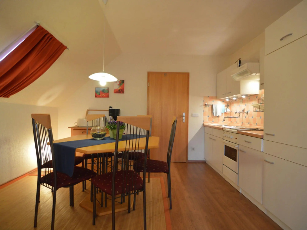 Cozy Apartment in Neumagen-Dhron near Lake Mosel with Garden