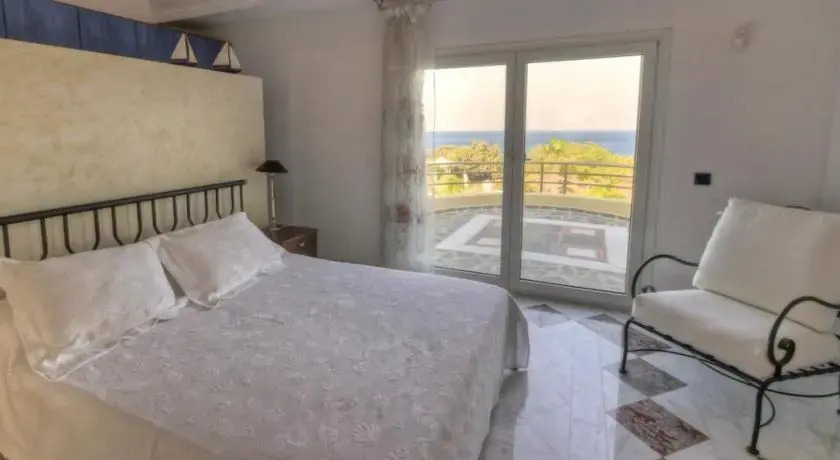 Reina XIV Beach House