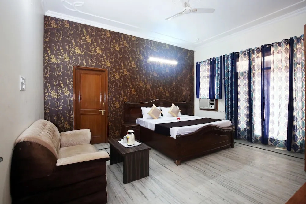 OYO Flagship 4891 Moti Sagar